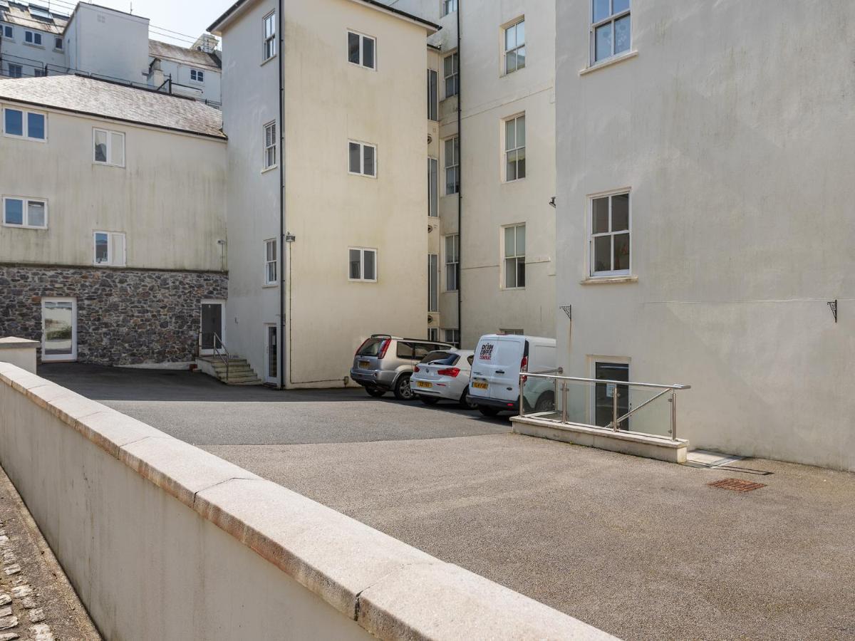 Strathmore House Apartments 普里茅斯 外观 照片